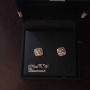 Gorgeous brand new earrings